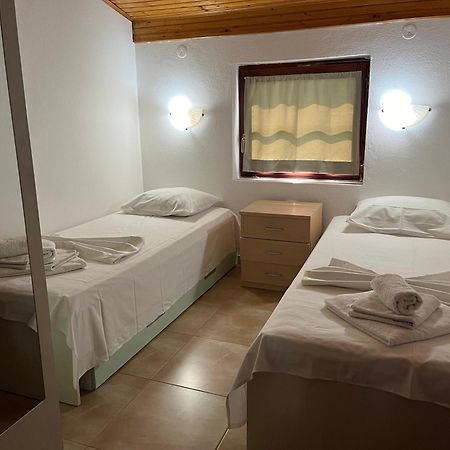 Holiday Home Bratica อุลซิน ภายนอก รูปภาพ