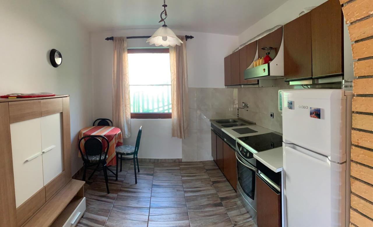Holiday Home Bratica อุลซิน ภายนอก รูปภาพ