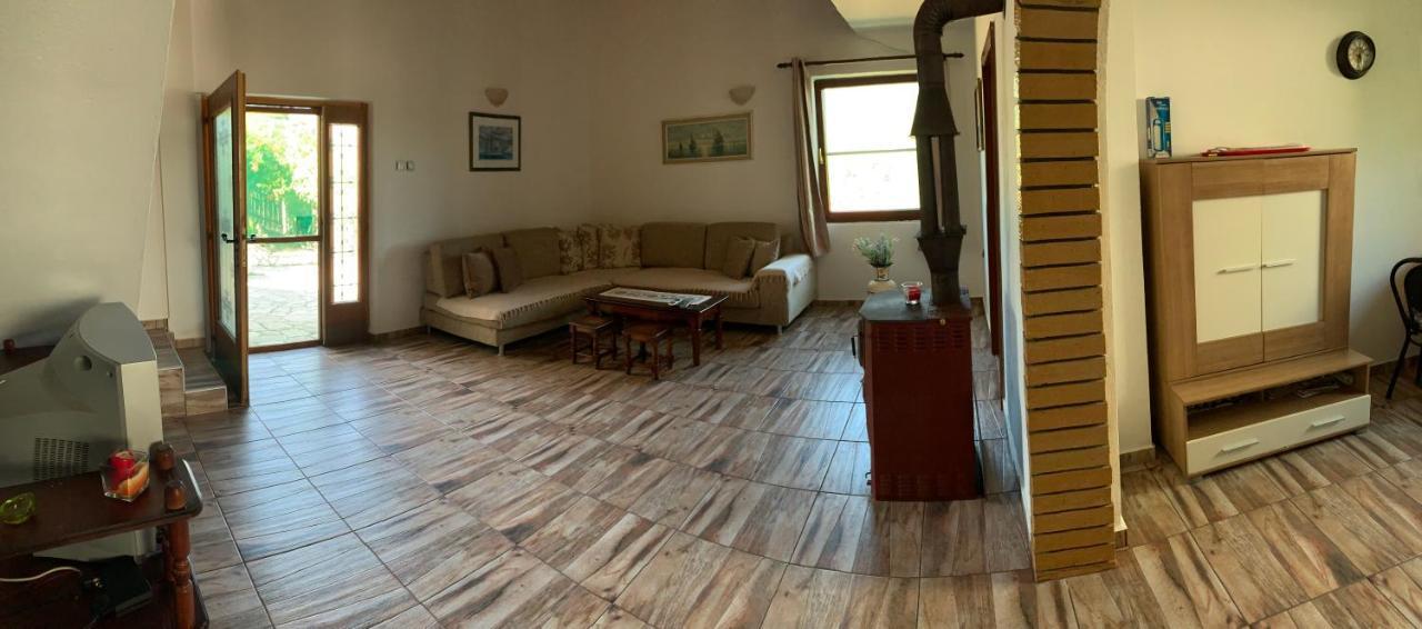 Holiday Home Bratica อุลซิน ภายนอก รูปภาพ