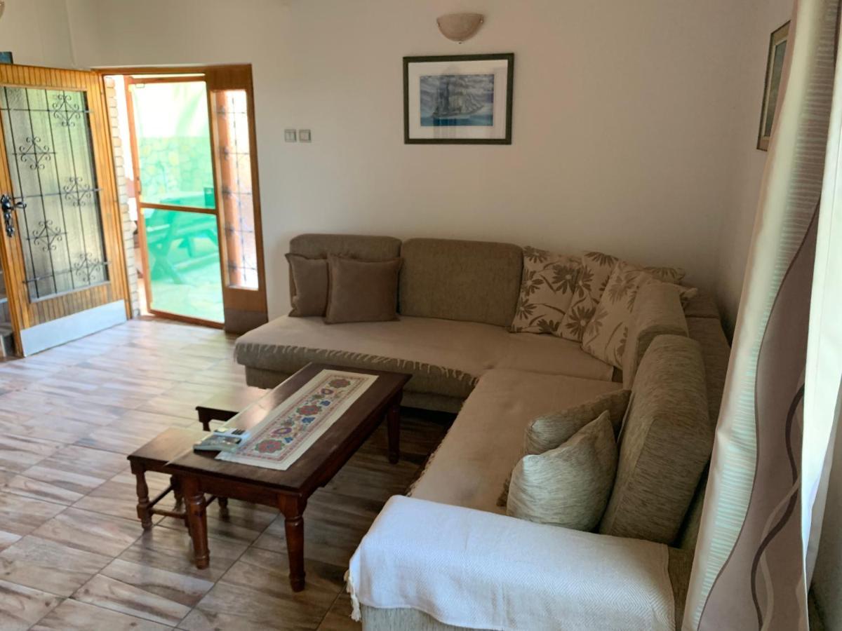 Holiday Home Bratica อุลซิน ภายนอก รูปภาพ
