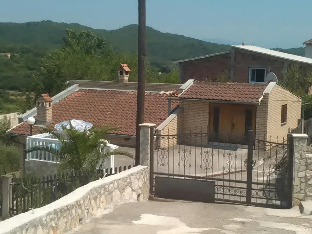 Holiday Home Bratica อุลซิน ภายนอก รูปภาพ